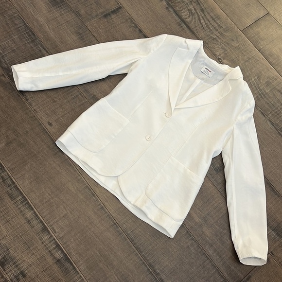 AS NEW HIGH WAISTED SHEGGY WHITE SUIT - Picture 13 of 17